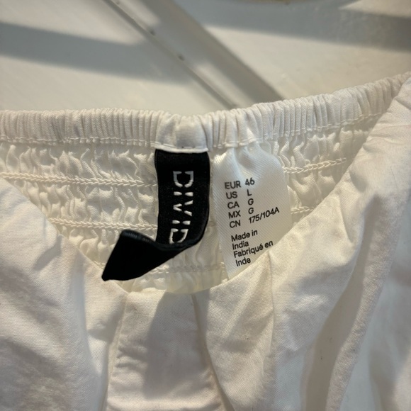 White Crop Top - Picture 3 of 6